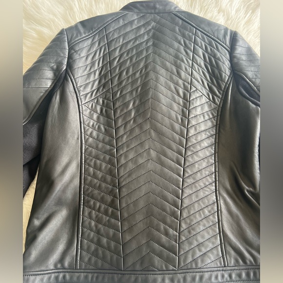$349 Badgley Mischka Black soft leather Chevron quilted Biker jacket slim fit L - Picture 5 of 15